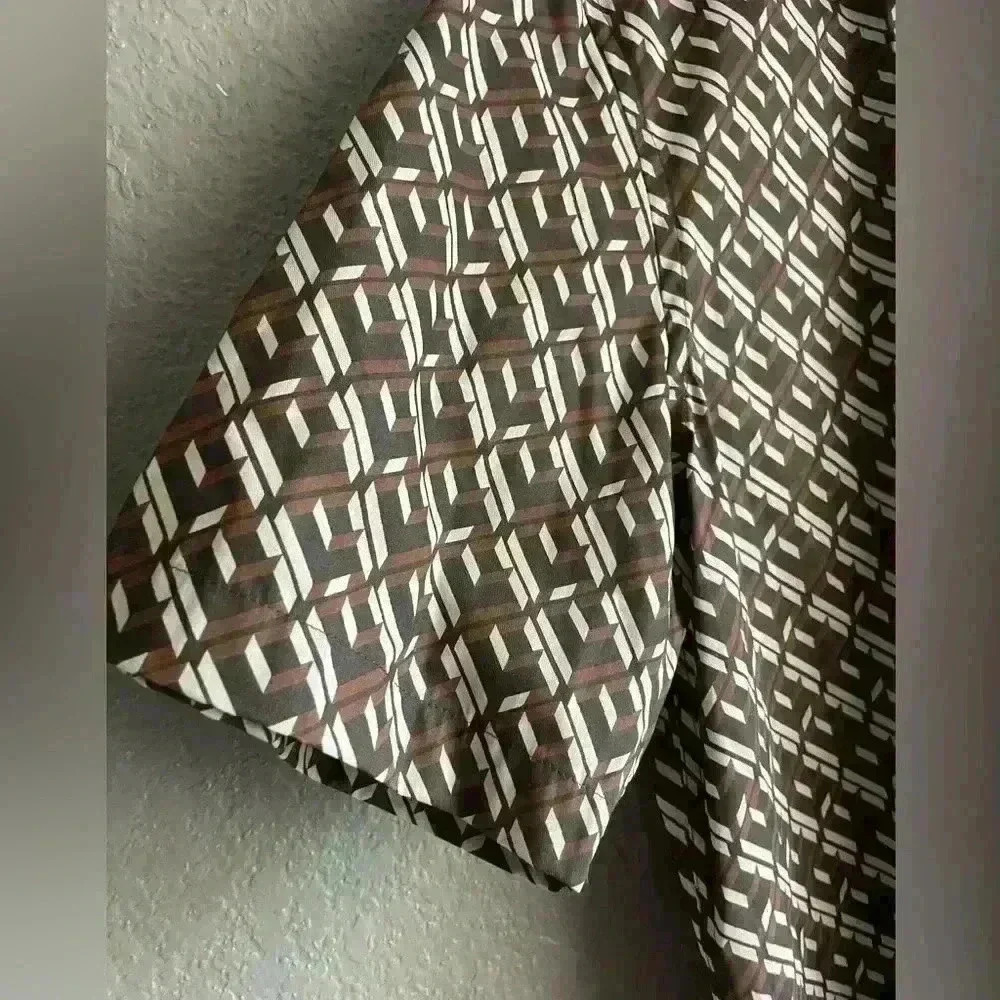 NWT Alfani Short Sleeve Men's Geometric-Print Shirt Size M - Picture 2 of 8